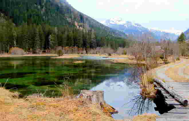 Tiefgrün - der kleine versteckte Longasee