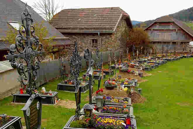 Im Tod sind alle gleich