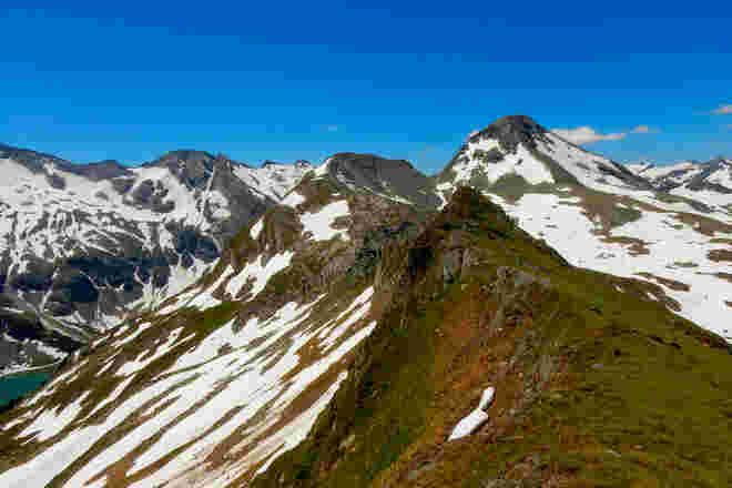 Noch viel Schnee auf den Nordhängen