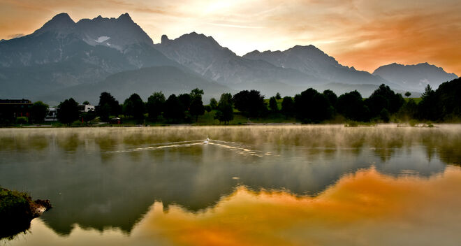 roter Schwanensee