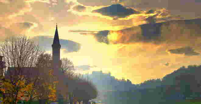 "FESTUNG IM MORGENNEBEL"