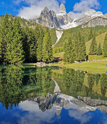 Bischofsmütze Spiegel im See