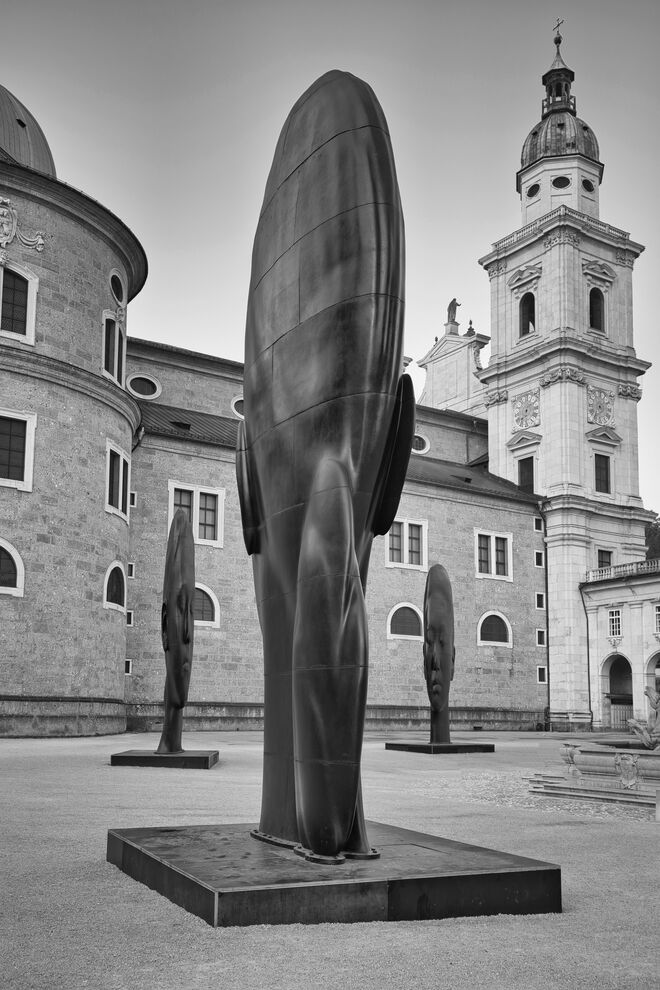 Drei aus Fünf. Mit kirchlichem Segen.