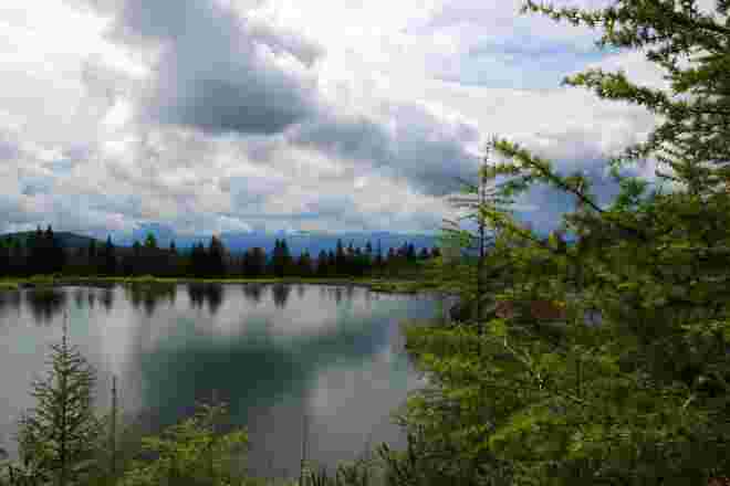 Regenwolken tief über den Seetaler Alpen