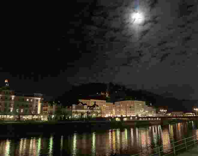 Salzburg im Vollmondlicht