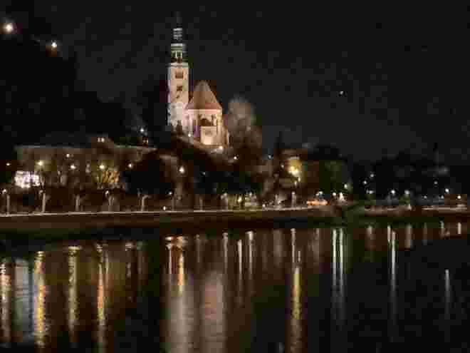 Müllner Kirche im Abendglanz