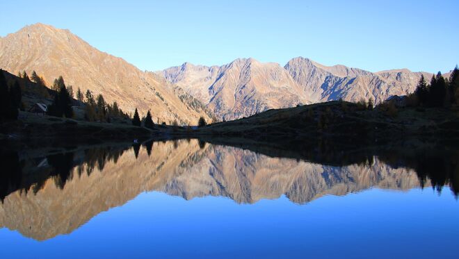 Der Wirpitschsee liegt zur Gänze im Schatten
