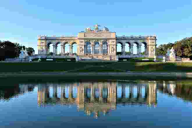 Gloriette am frühen Morgen