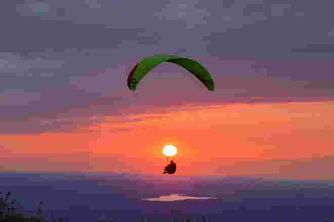Der Abendsonne entgegen geflogen 