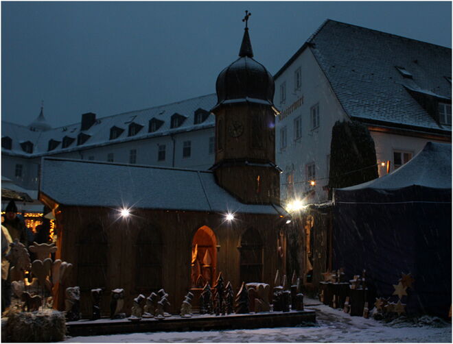 * stimmungsvoller Adventmarkt auf der Fraueninsel *