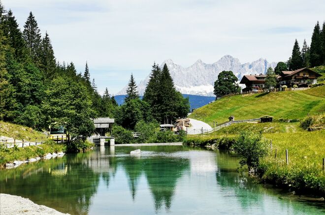 Blick zum Dachsteinsüdmassiv
