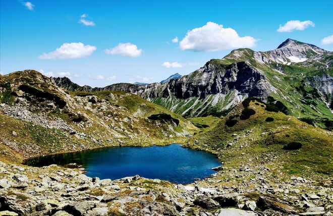 Herrlicher Gebirgssee ohne Namen