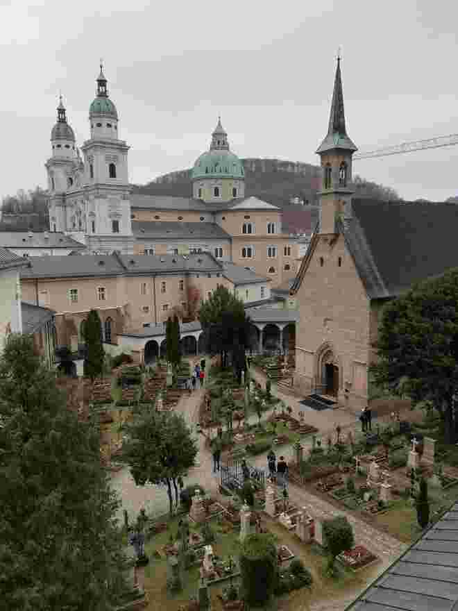 Petersfriedhof 