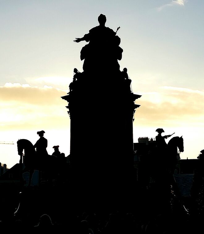 Die Kaiserin im Abendlicht