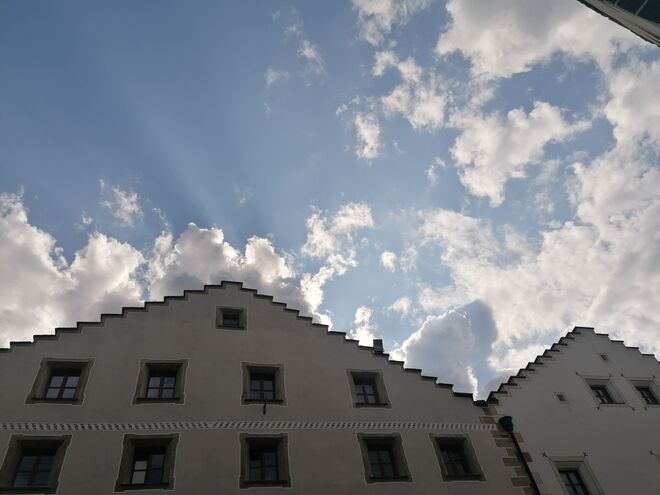 Leicht umwölkte Häupter 