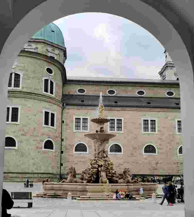 Residenzbrunnen