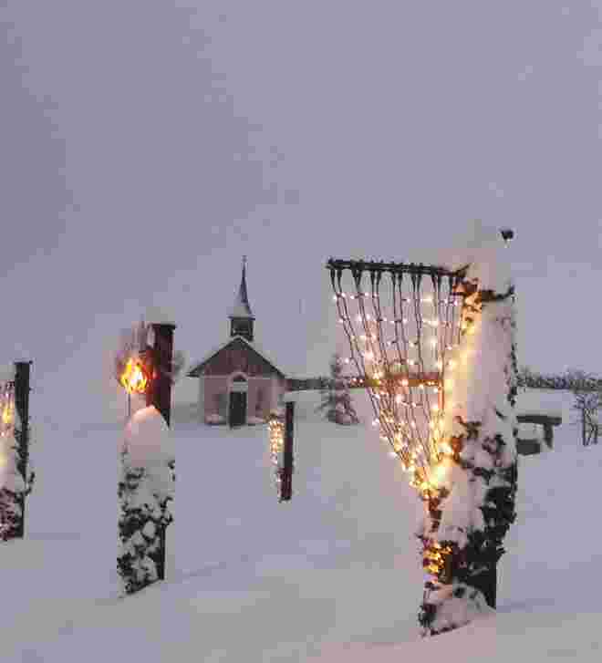 Kapelle am Jufen im Weihnachtsgewand