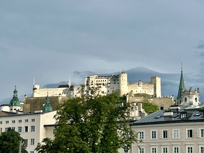 Strahlender Festungsberg