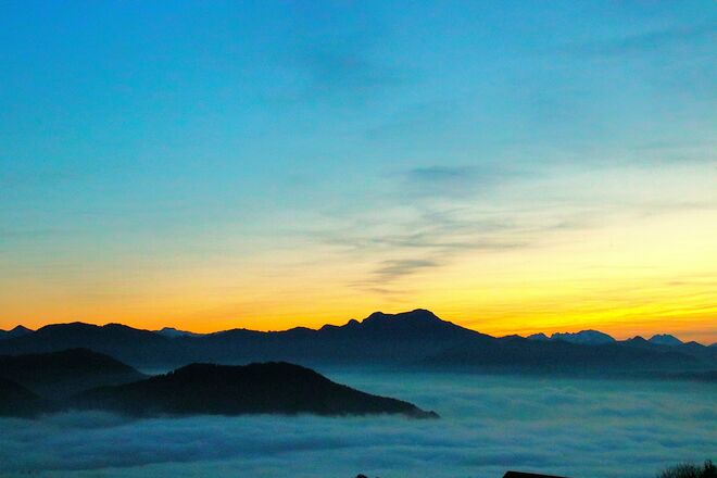 Kurzes Aufleuchten am Horizont