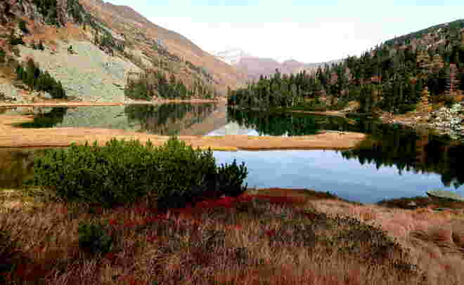 Karwassersee im "Herbstmantel"