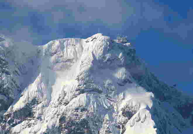 Immer noch gigantisch viele Schneemassen - Untersberg