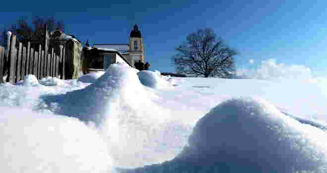 Im kristallinen Schneefeld