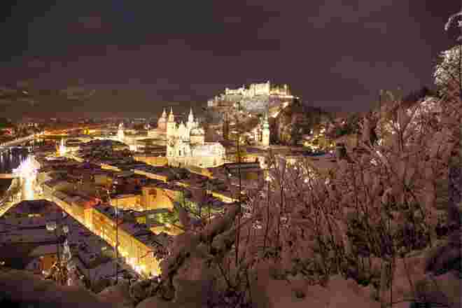 Winterpracht heute in der Salzburger Altstadt mit der Festung Hohensalzburg