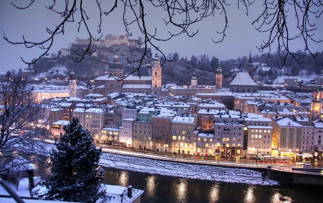 Das winterliche Salzburg zur blauen Stunde <3