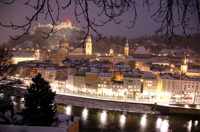 Unsere winterliche Altstadt heute in der Abenddämmerung 