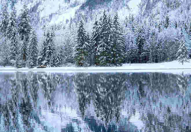 Am See entlang...