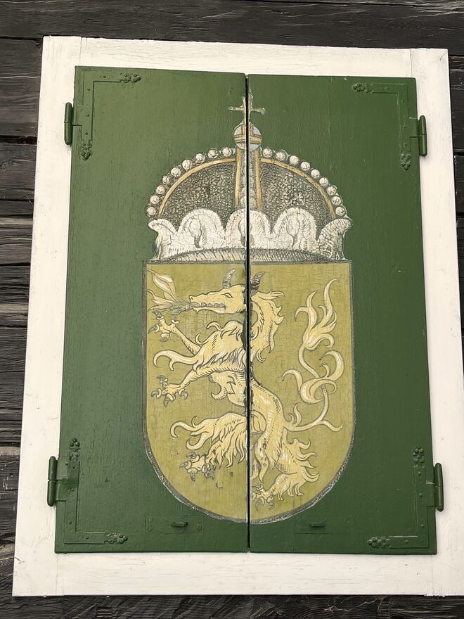 Kunstvoller Fensterladen