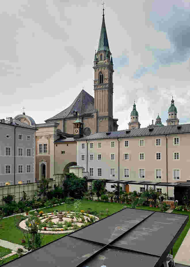 Blick in den Franziskanergarten