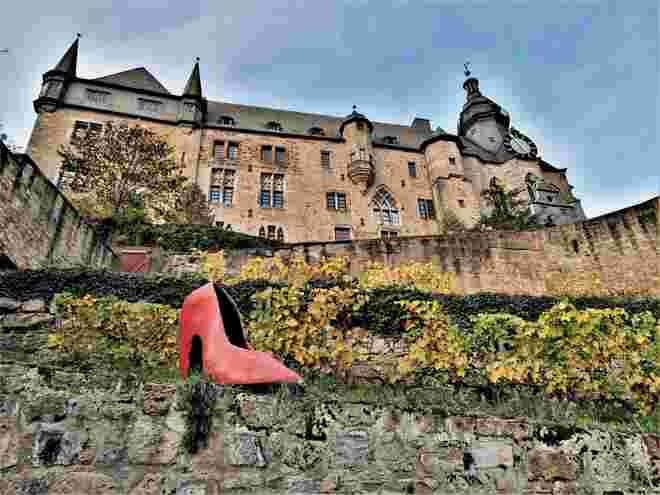 Damenschuh . . .(1)