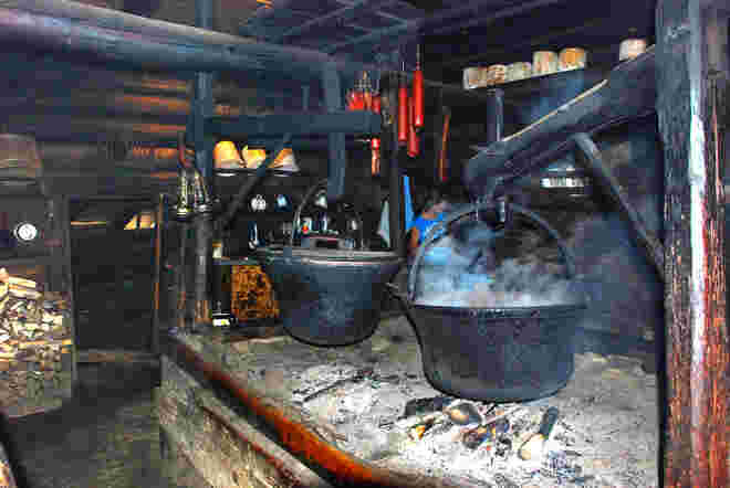 Alte Hütte von Innen