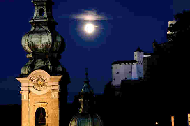 Der Mond leuchtet mir den Weg