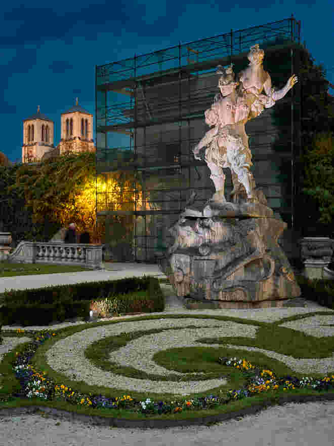 Paris raubt Helena