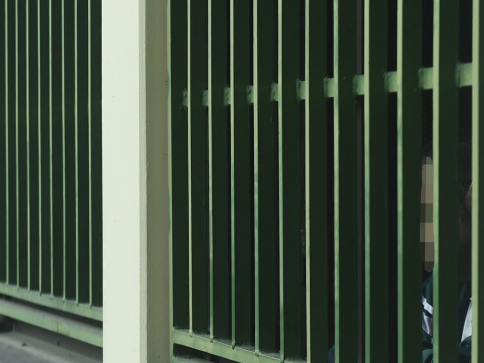 V dunajskem zaporu poskus umora: Zapornik napadel spečega sojetnika s plastično vrečko