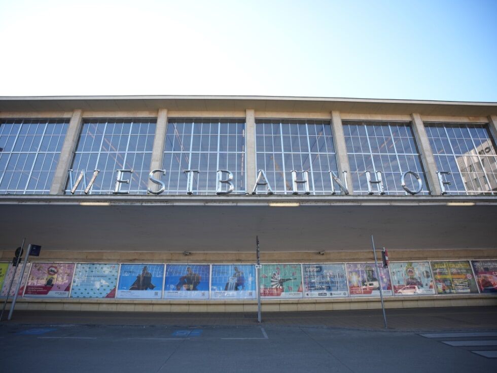 Anschlagsbereiter junger Wiener IS-Terrorist vor Gericht