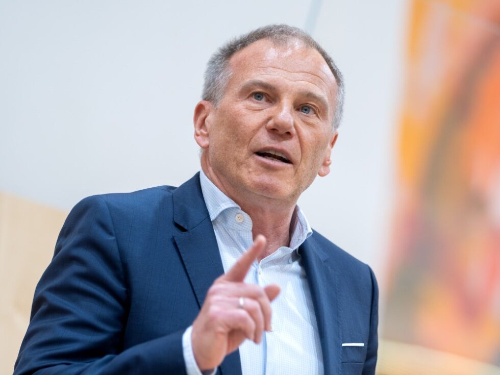 Armin Wolf zeigt X bei Staatsanwaltschaft an