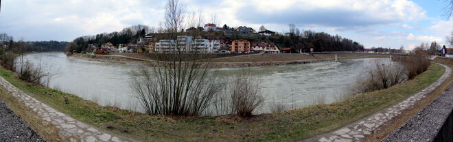 auf Salzach-Ufertour in Laufen