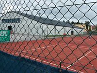 Auf das neue Dach der Tennishalle in Salzburg-Maxglan wurde eine Photovoltaik-Anlage gepflanzt