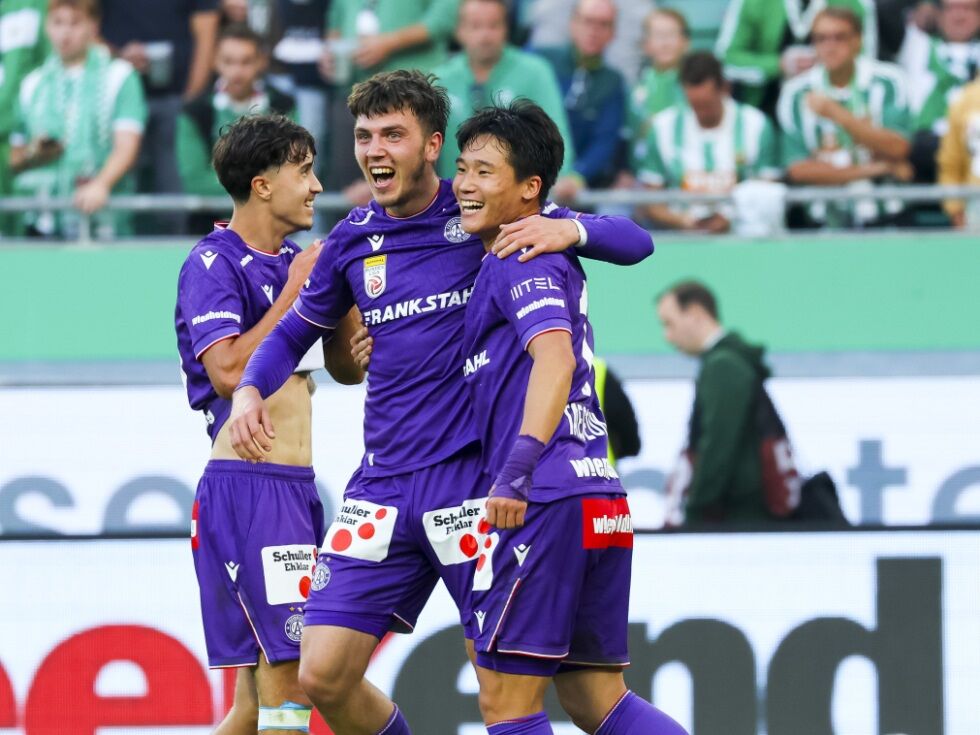 Austria premagala Rapid s 3:1 v dunajskem derbiju in mu zadala prvi poraz v sezoni