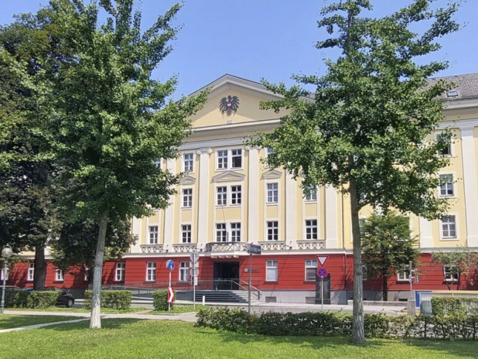 Korošec zaradi izgredov v bolnišnici obsojen na pogojno zaporno kazen