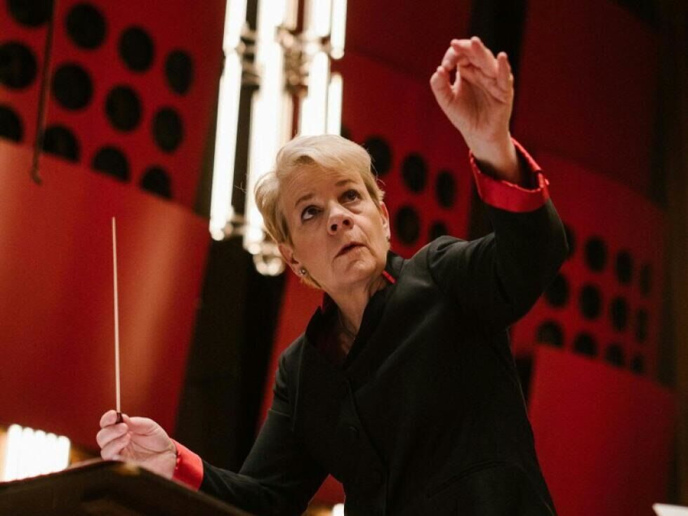 Marin Alsop se je z gala koncertom poslovila od Orkestra RTV na Koroškem poletju