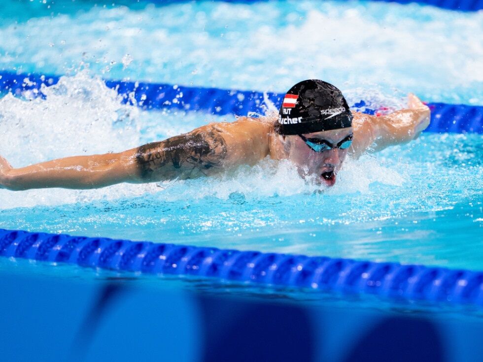 Bucher über 100 m Delfin mit OSV-Rekord ins WM-Semifinale
