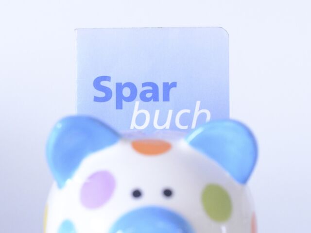 Das Sparbuch Ist Weiterhin Die Beliebteste Sparform Sn At