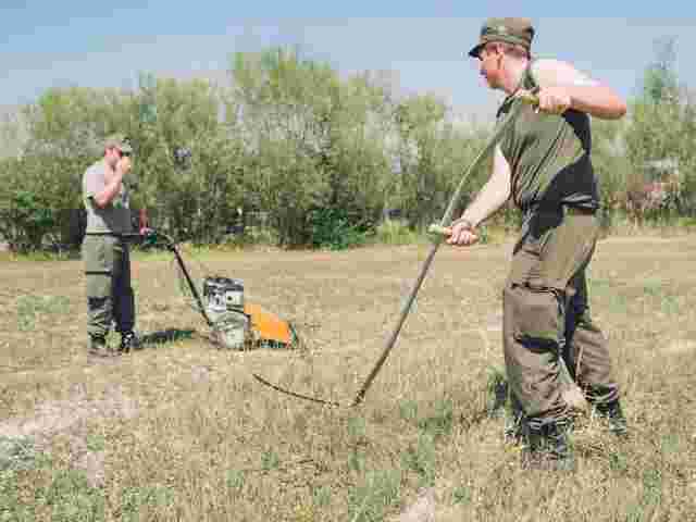Der Kampf um den Rasenmäher | SN.at