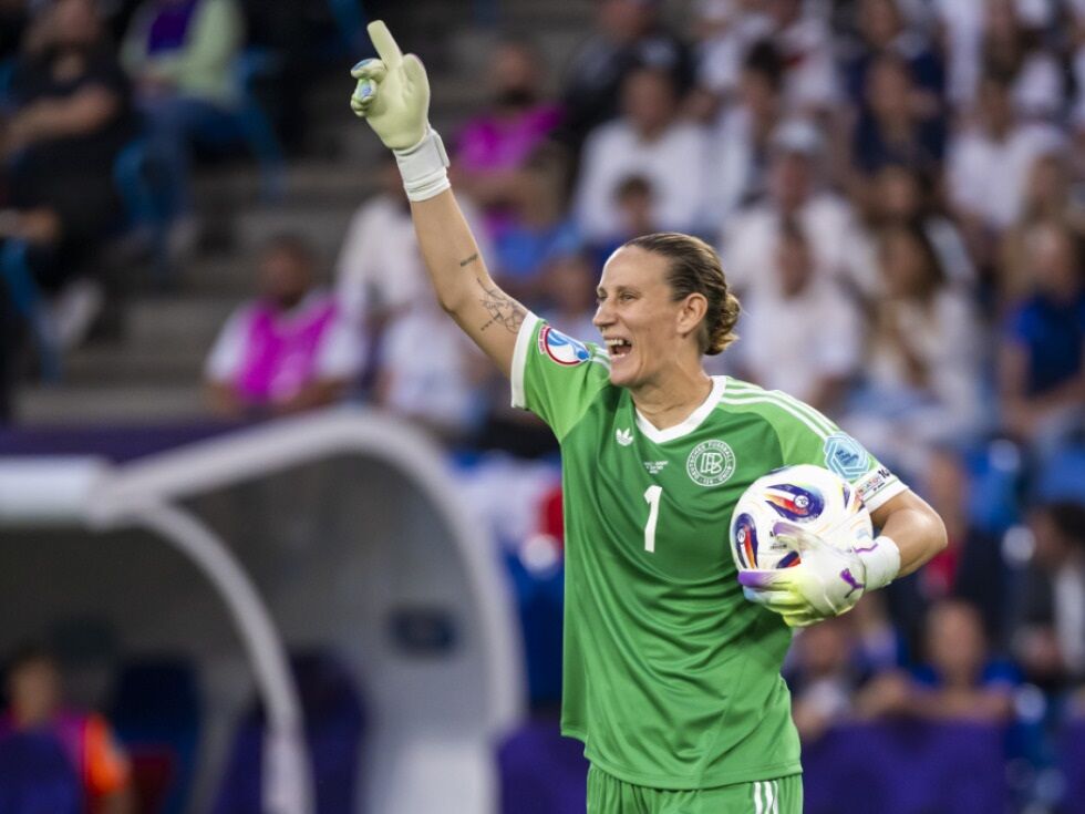 Deutschland nach Elferkrimi gegen Frankreich Halbfinalist bei der Frauen-Fußball-EM