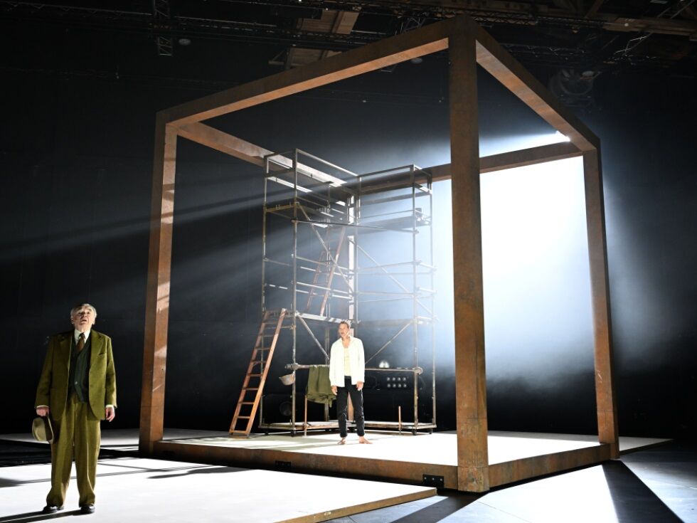 Uprizoritev "Poslednjih dni človeštva" navdušila v Salzburgu