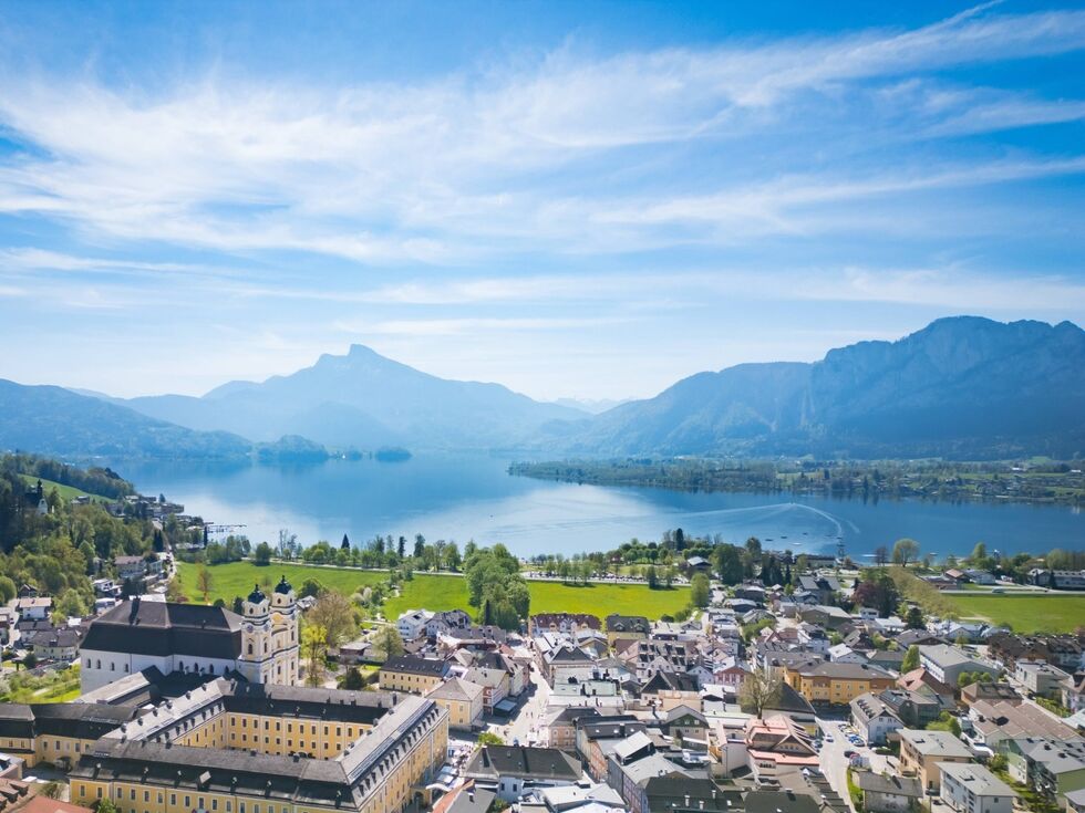 Lastnica Mondseeja odpovedala vse najemne pogodbe in povzročila razburjenje